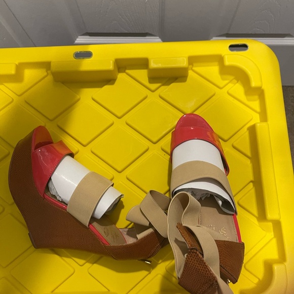 Multiple colored open toe strapped wedges - Picture 4 of 6